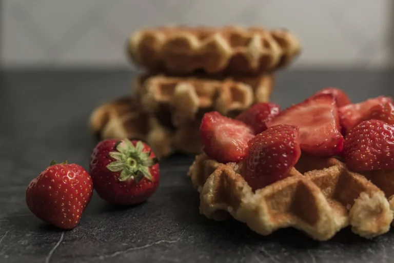 Luikse wafel met verse aardbeien